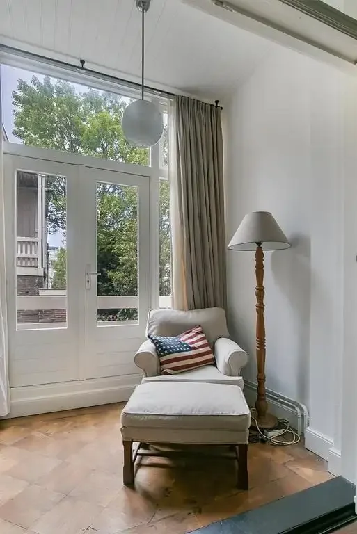 geblurde versie van de foto als achtergrond