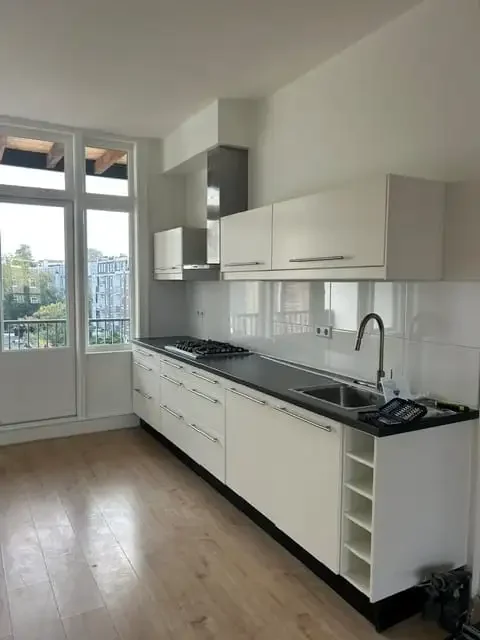 geblurde versie van de foto als achtergrond