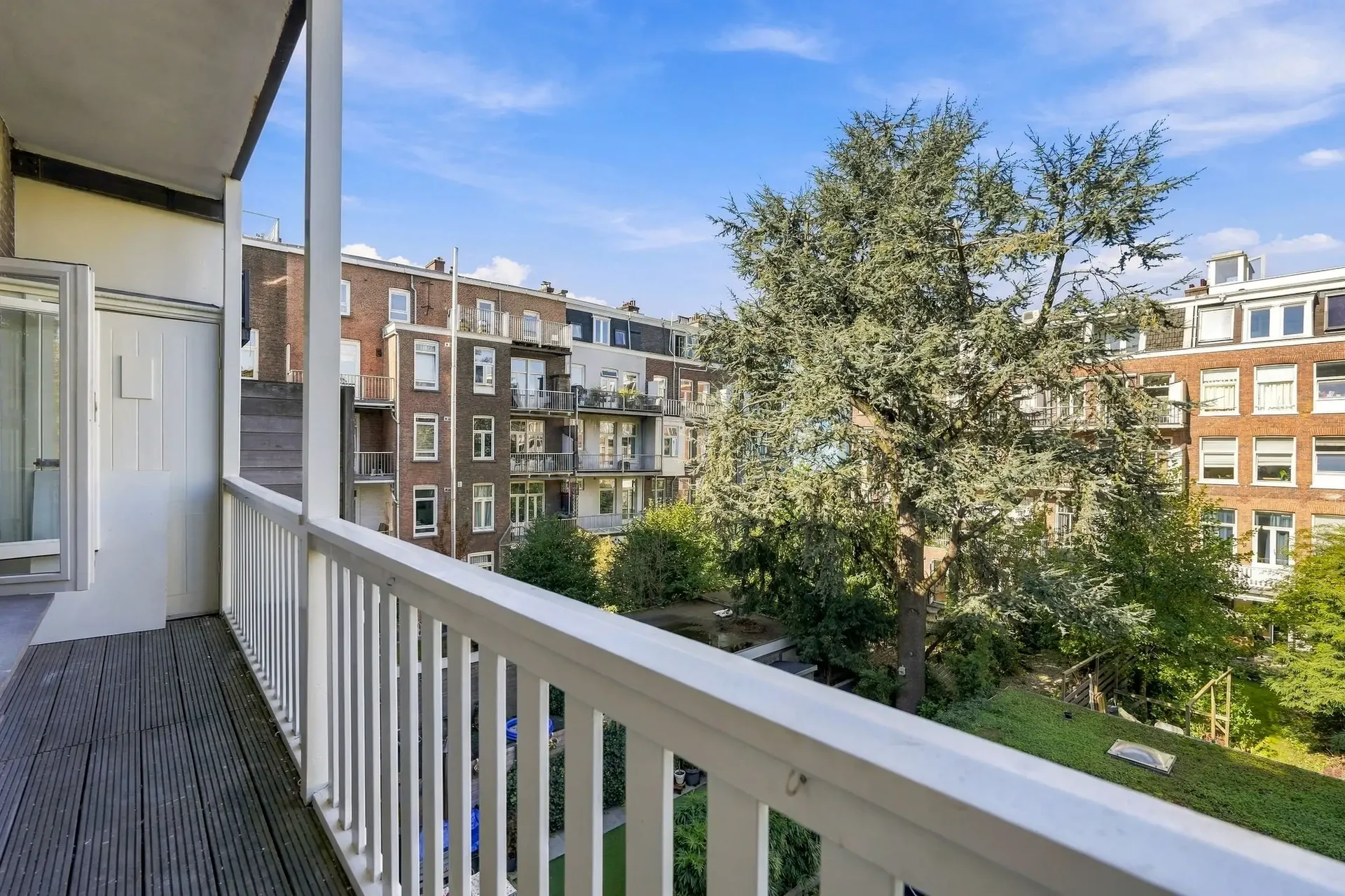 Foto van de Appartement gelegen aan de Ceintuurbaan in Amsterdam