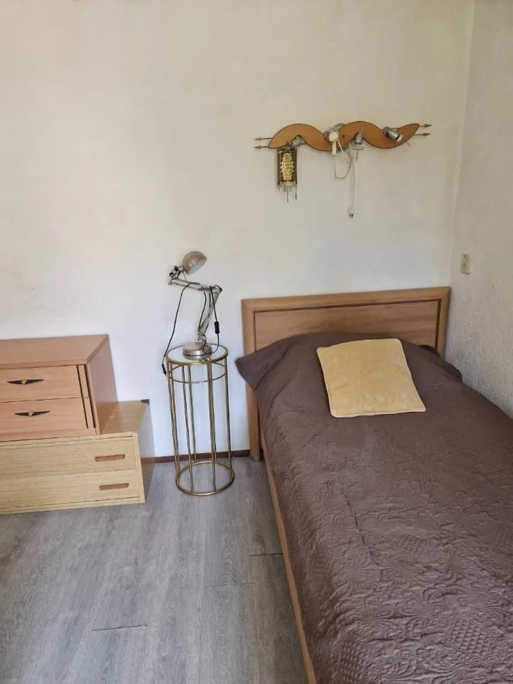 Foto van de Kamer gelegen aan de Overleg in Amsterdam