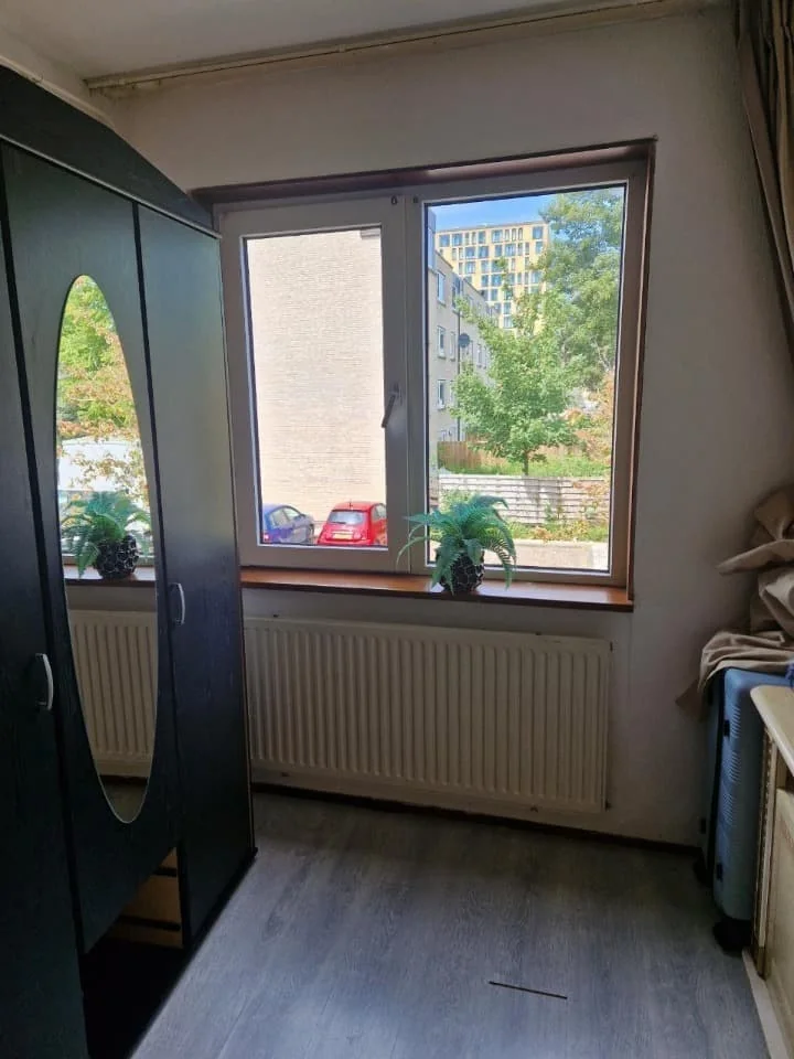 Foto van de Kamer gelegen aan de Overleg in Amsterdam