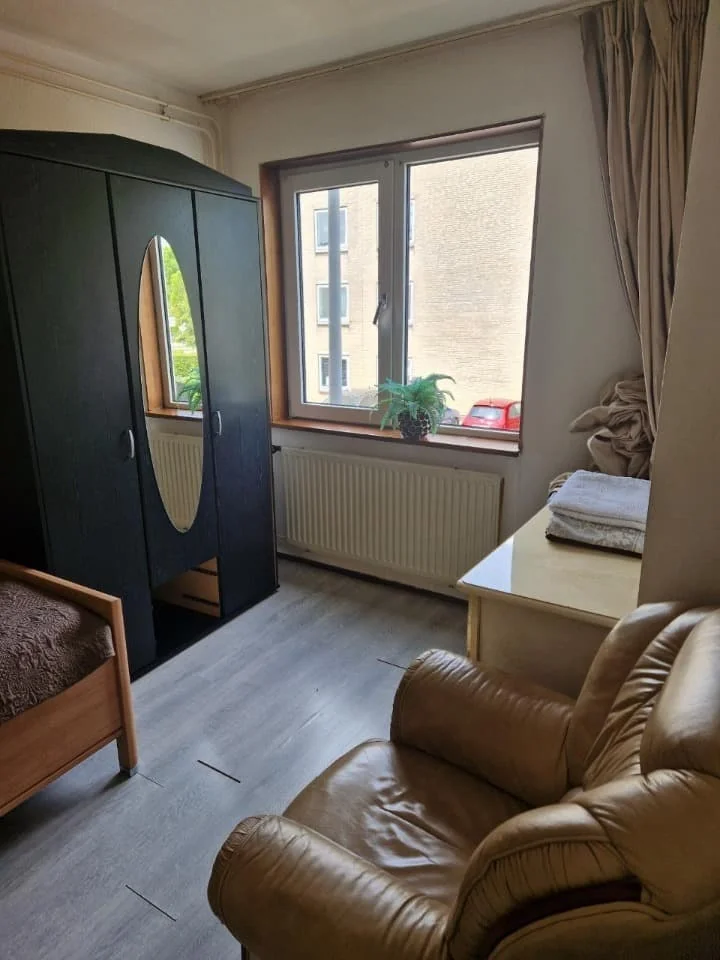 Foto van de Kamer gelegen aan de Overleg in Amsterdam