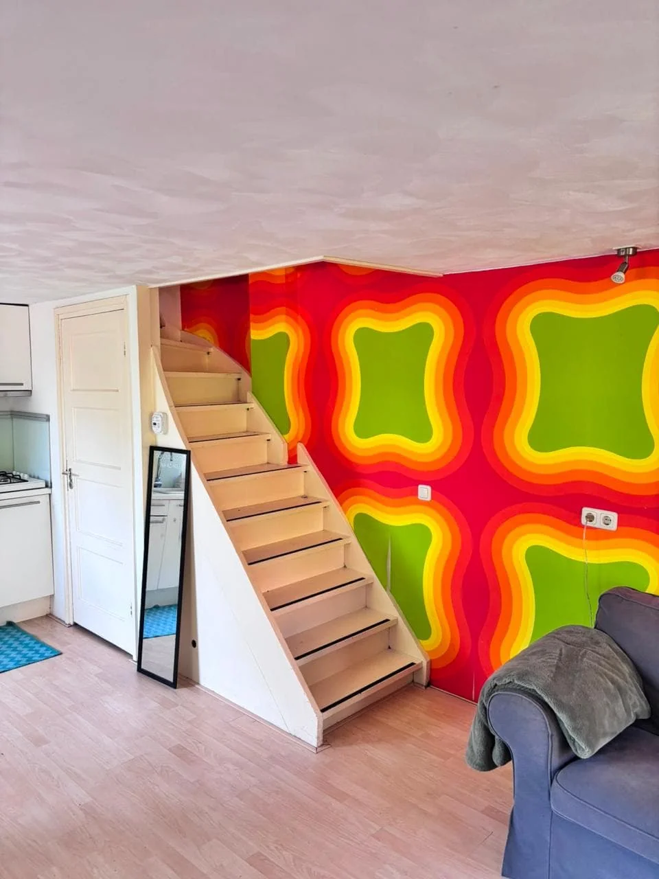 geblurde versie van de foto als achtergrond