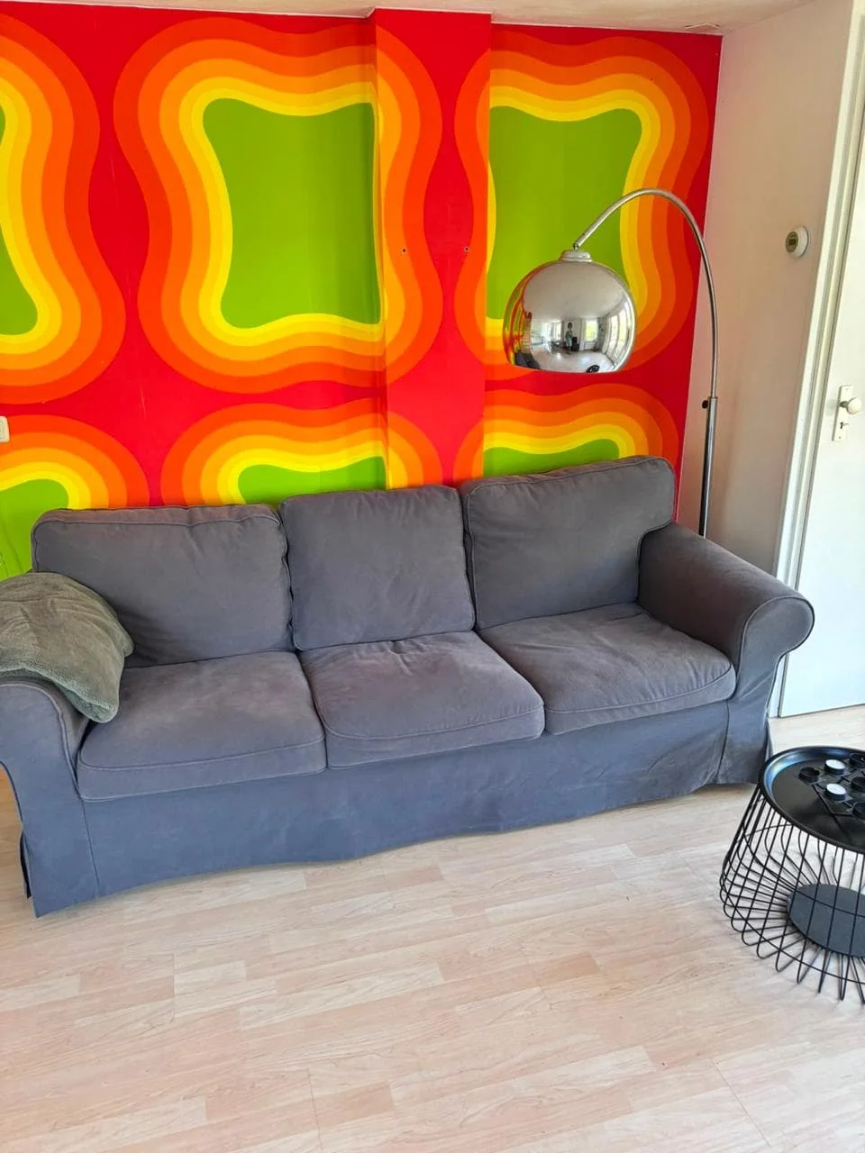 geblurde versie van de foto als achtergrond