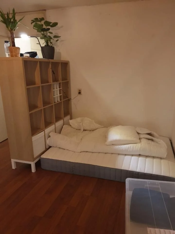 geblurde versie van de foto als achtergrond
