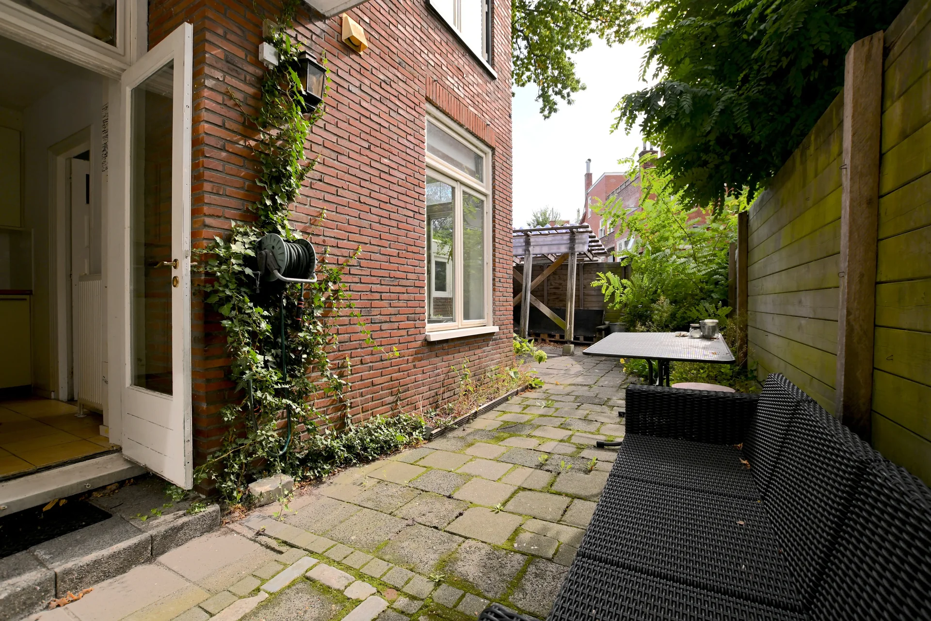 geblurde versie van de foto als achtergrond